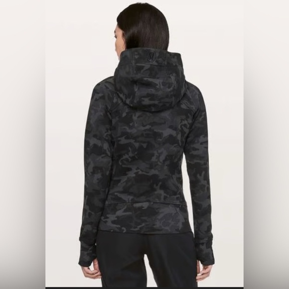 Lululemon scuba hoodie sz 4 only worn a few times - Picture 1 of 5